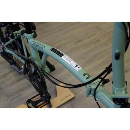 Le référence du vélo pliant : Brompton C line 6 vitesses essai et location sur Grenoble chez NATURAVÉLO